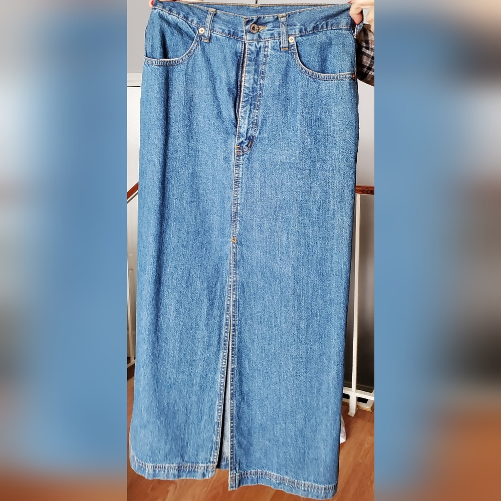 Vintage Jean skirt. Size 28